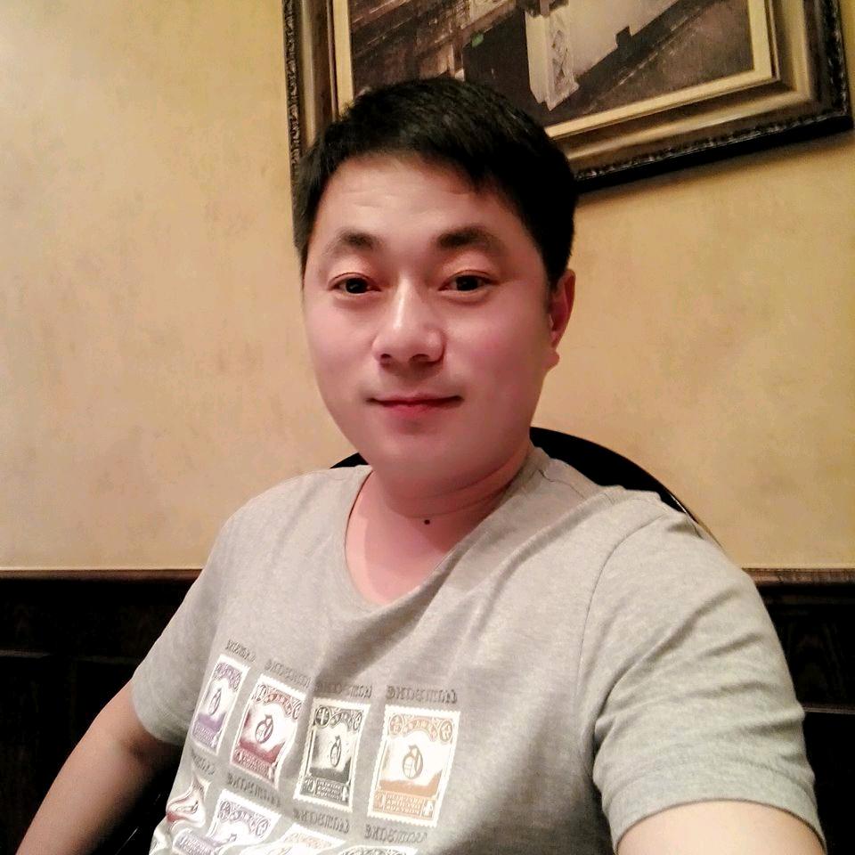 专业生产绣花机