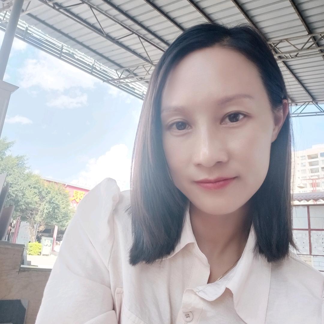 会理建材小姐姐