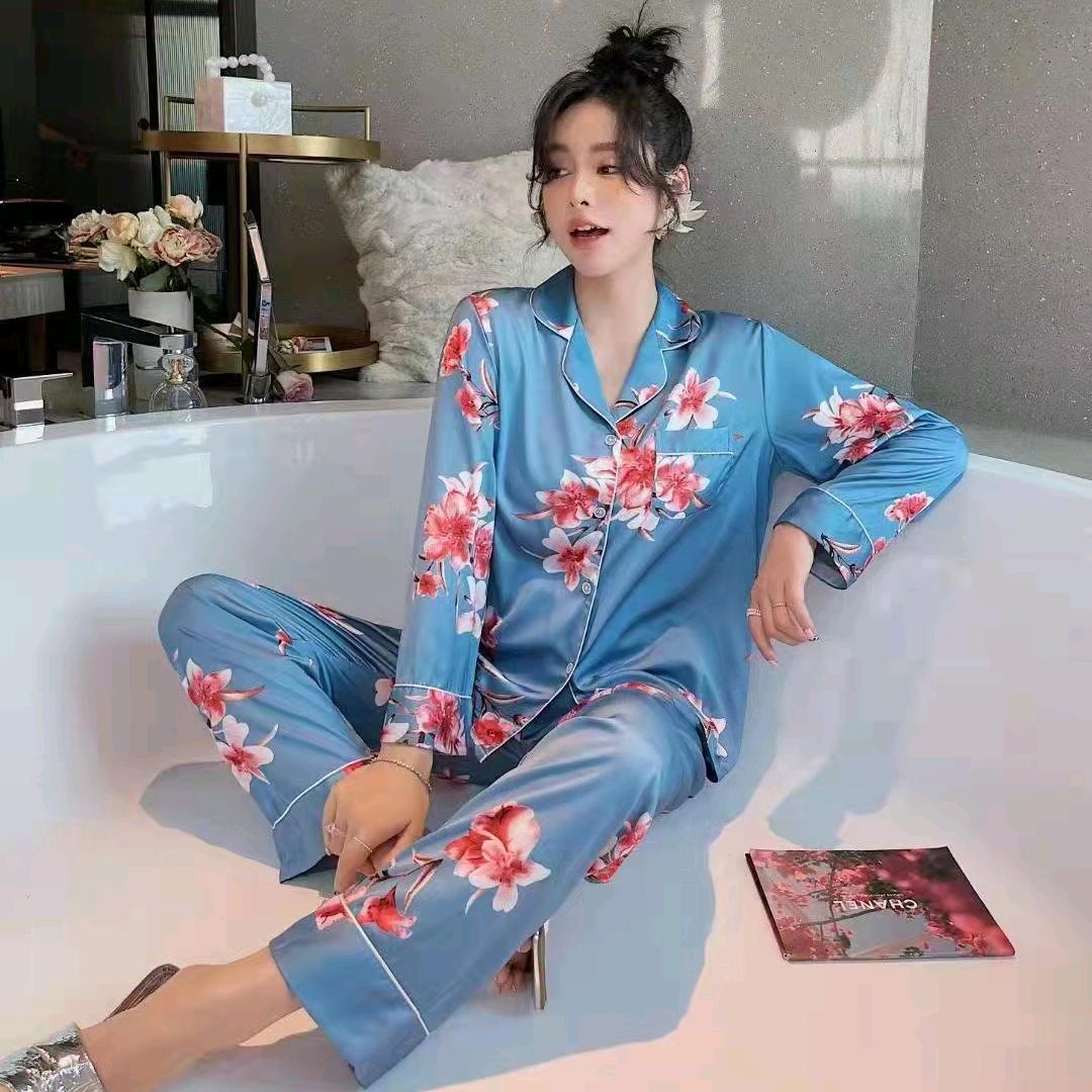 海城市西柳镇谭忠华服装商行
