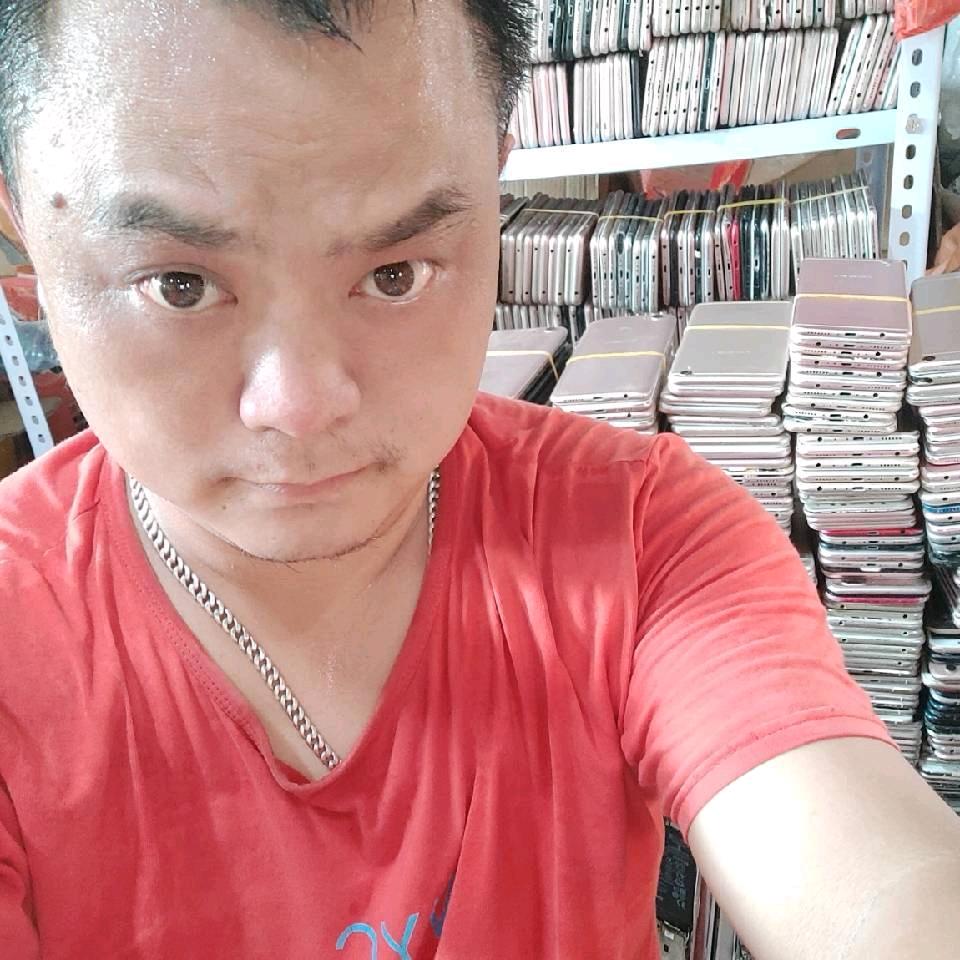 清濛池店鸟叔收手机