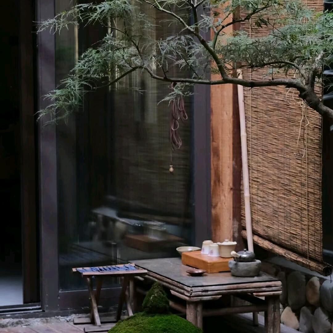 …简单点…CM酒吧（订台看主页）