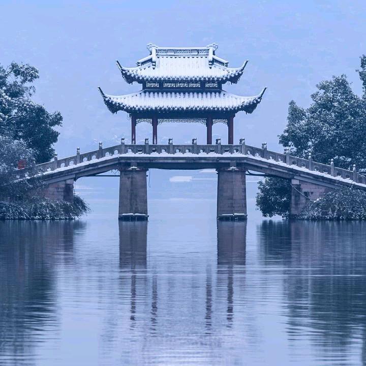鼖首