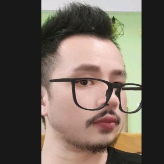 龙哥背包🎒设计室