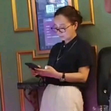 叶子🌿987061🍀