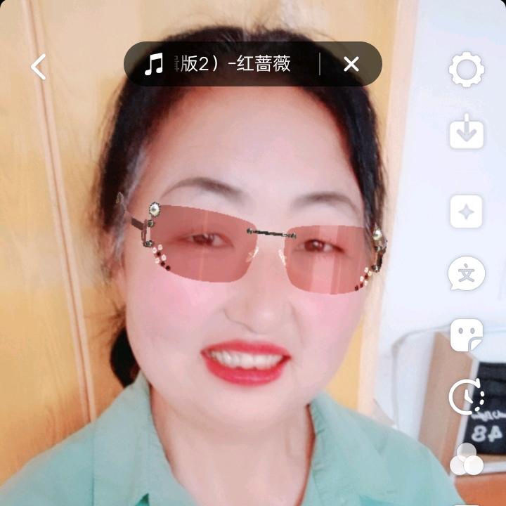 红娘赵姐为单身男女牵线搭桥