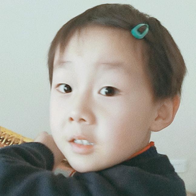 噗哈哈的蓝胖子