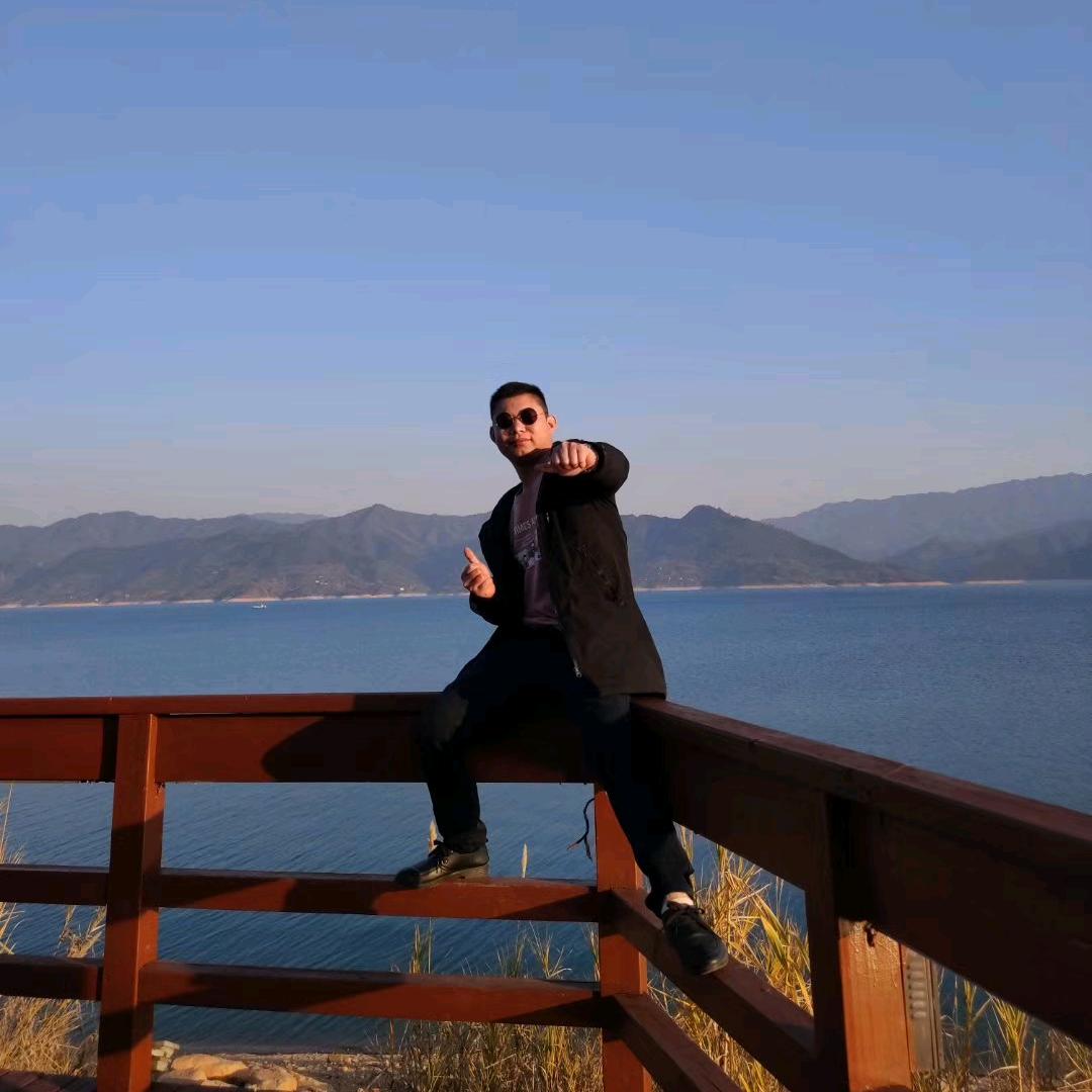 清风配酒我敬自由