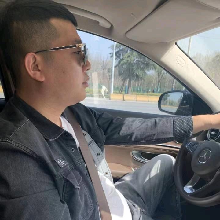 姚龙