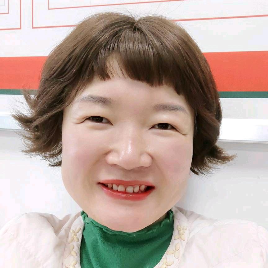 王 绮 兰