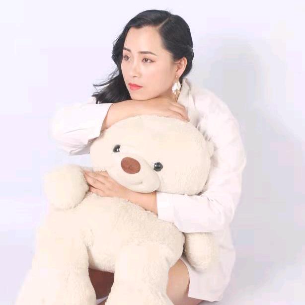 艳)