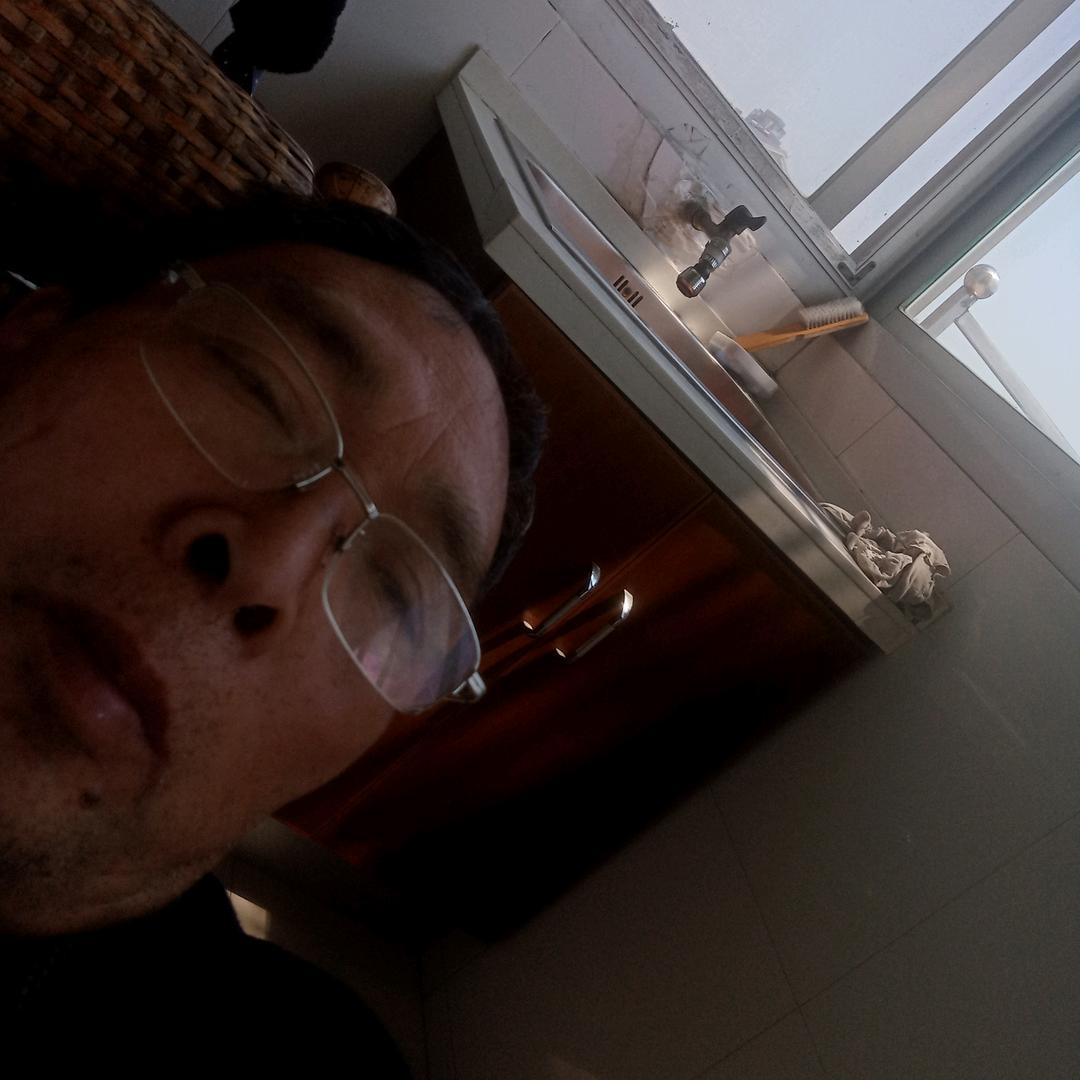 张宏均