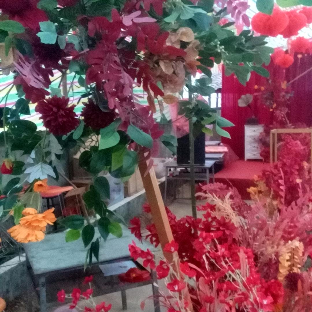 花开满山红