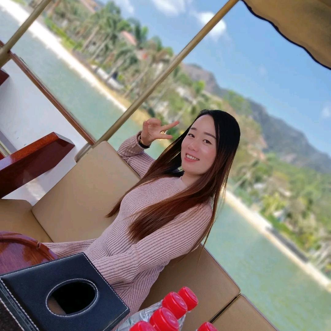 周女