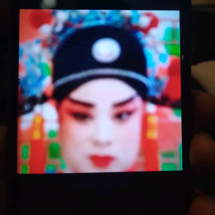 莲莲红