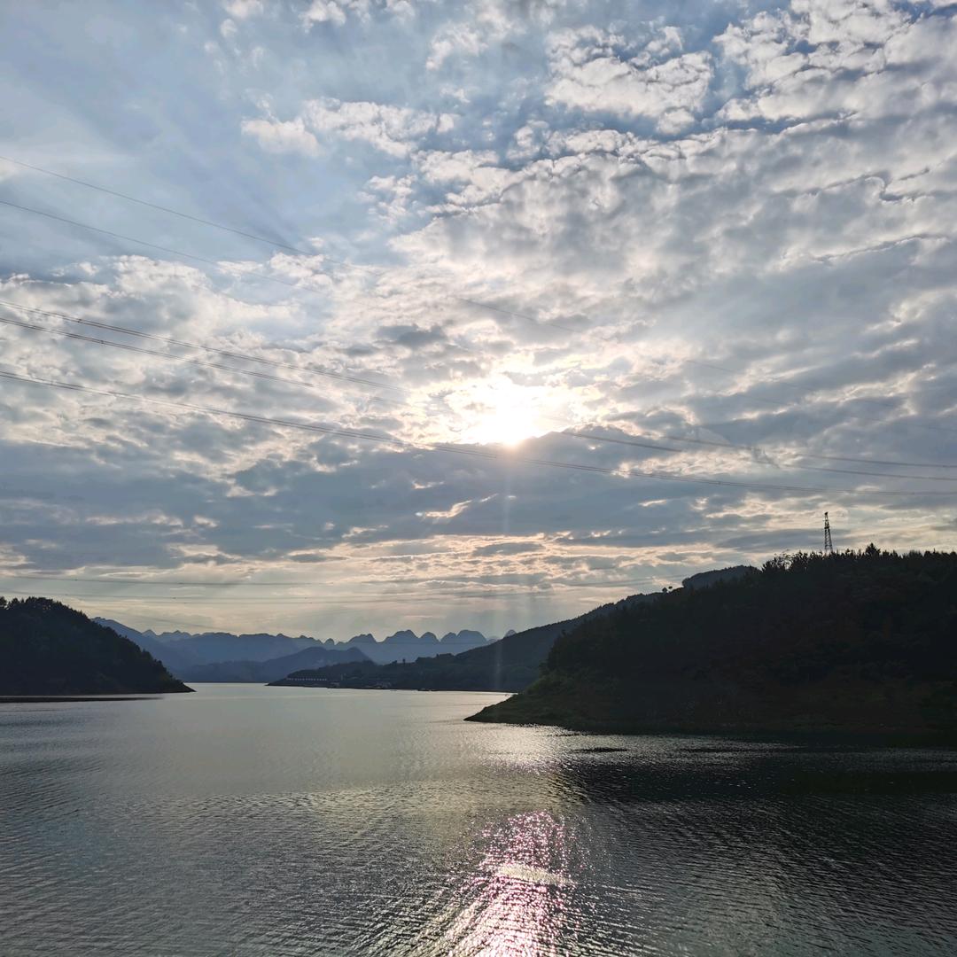 小河