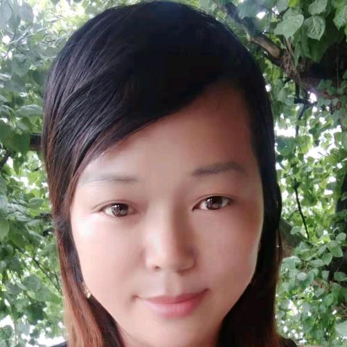 红花配绿叶