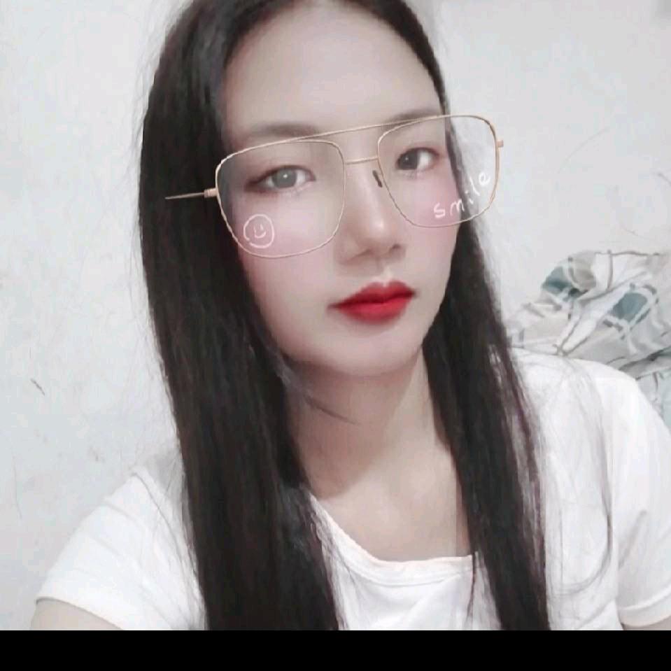 李梅 哈尼妹