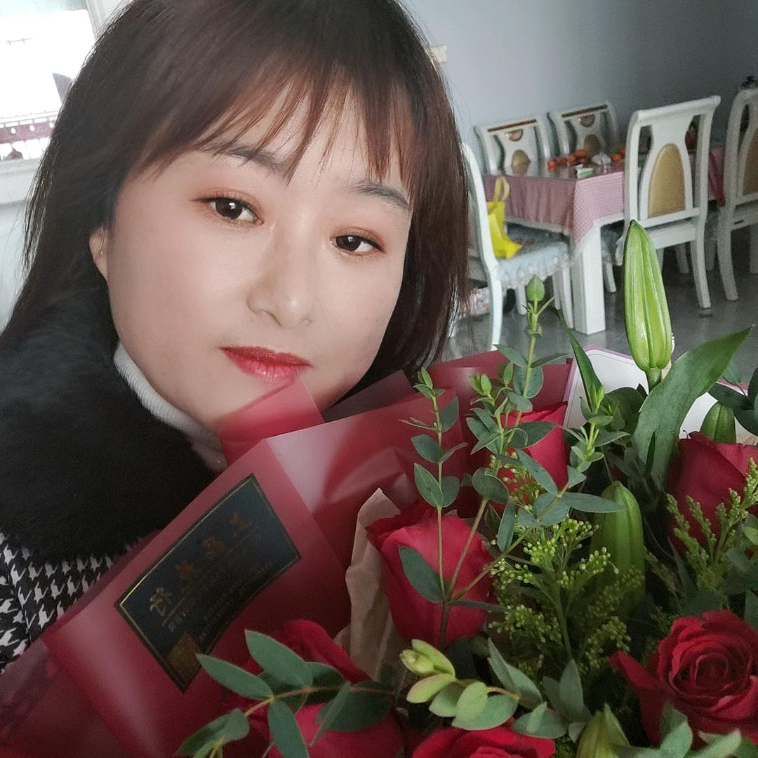 嫣然一笑🌹