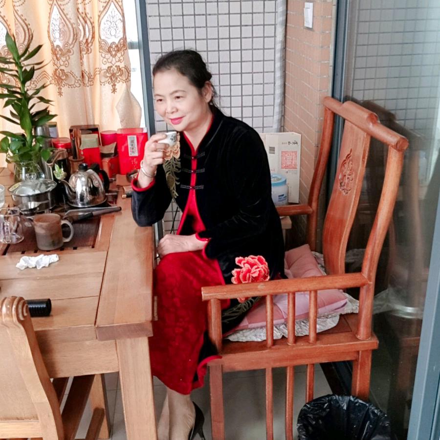 爱唱粤语英姐