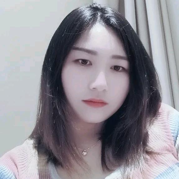 卖缝纫机的小姐姐