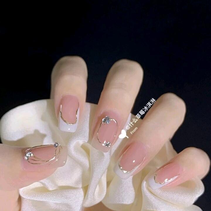 汤头程霞美睫美甲纹绣招学员