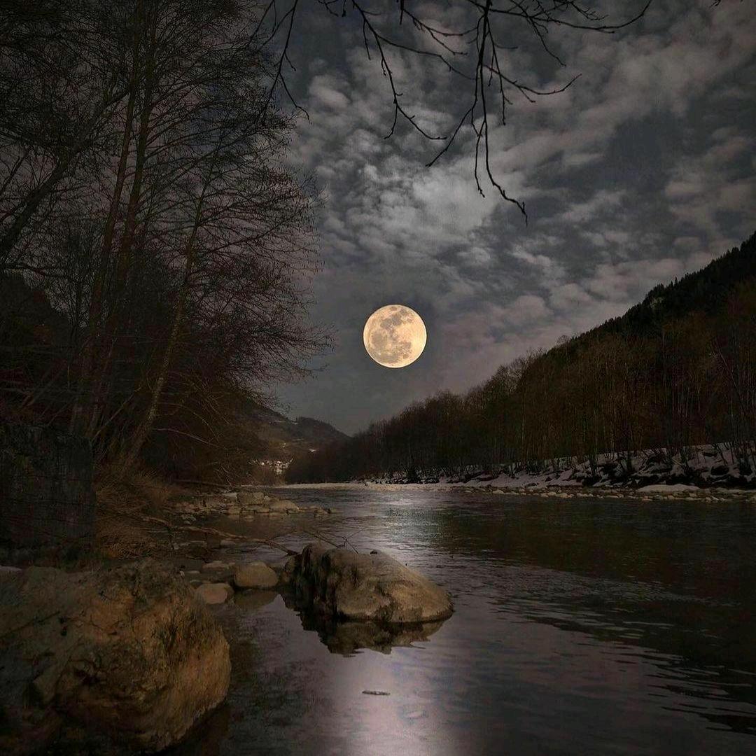 佳怡然服装设计工厂店👗