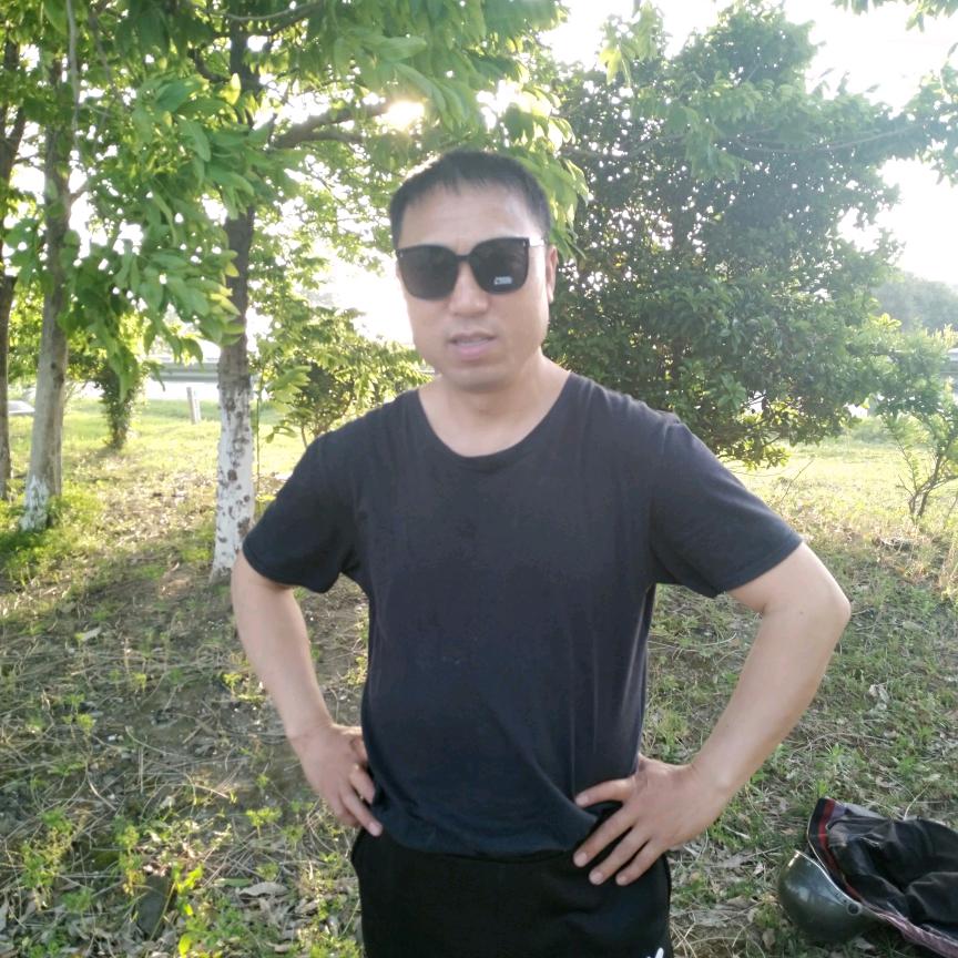 小黑