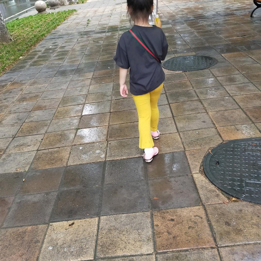 伟伟