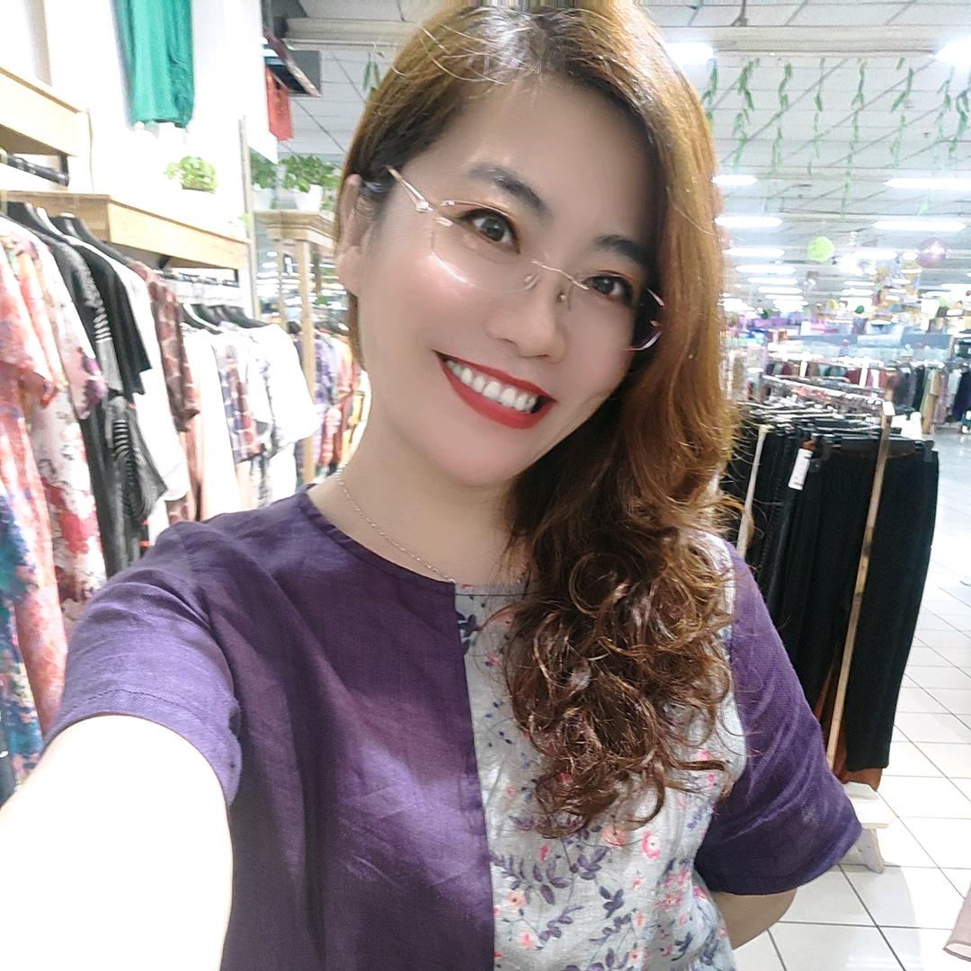 桐轩名品青岛主理人小芬
