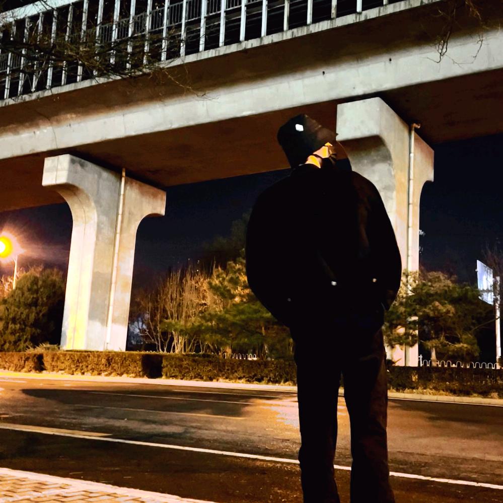 戚只小炸✨