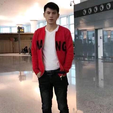 图图服饰 李楠
