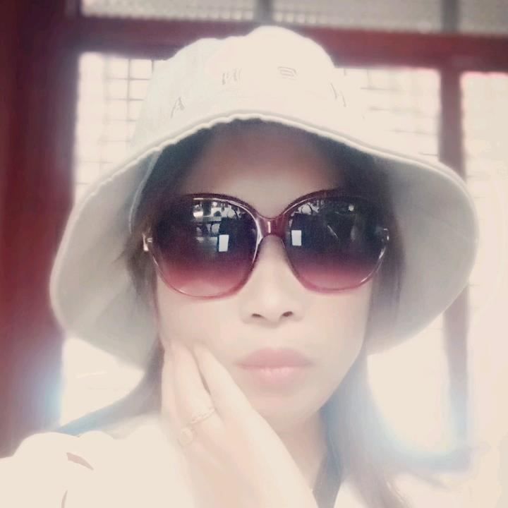 琴美丽  女神节快乐