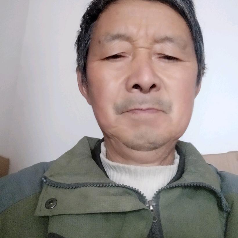 用户8847263099356蓝大