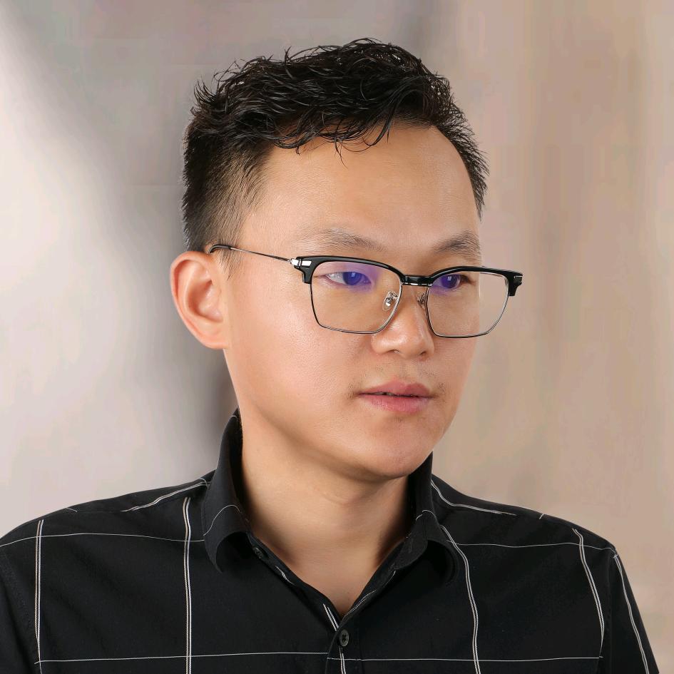 新秀小龙哥