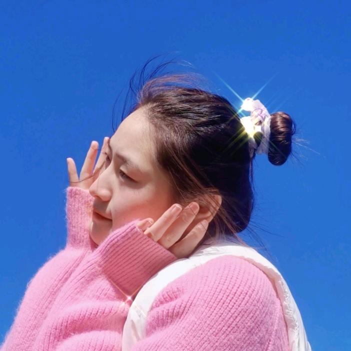 是忆纯🍷同学（增肌ing）