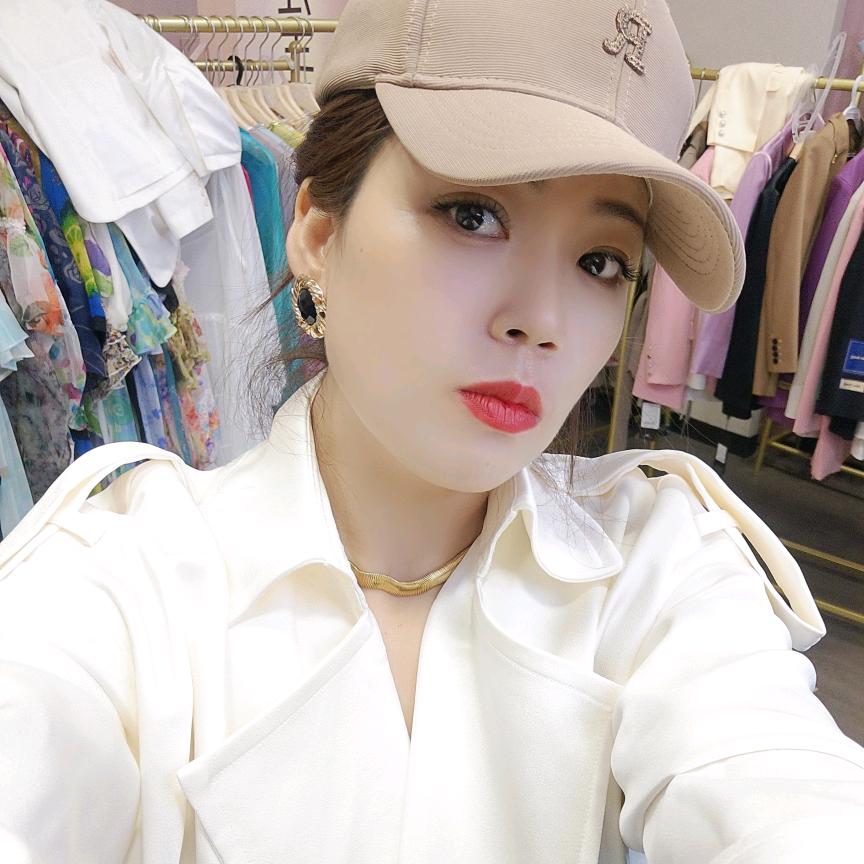 容姐服饰，
