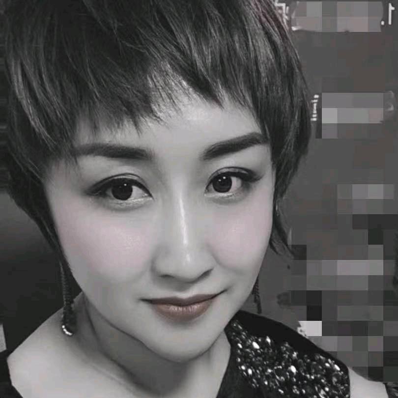 英吉沙县女季节美容美发中心