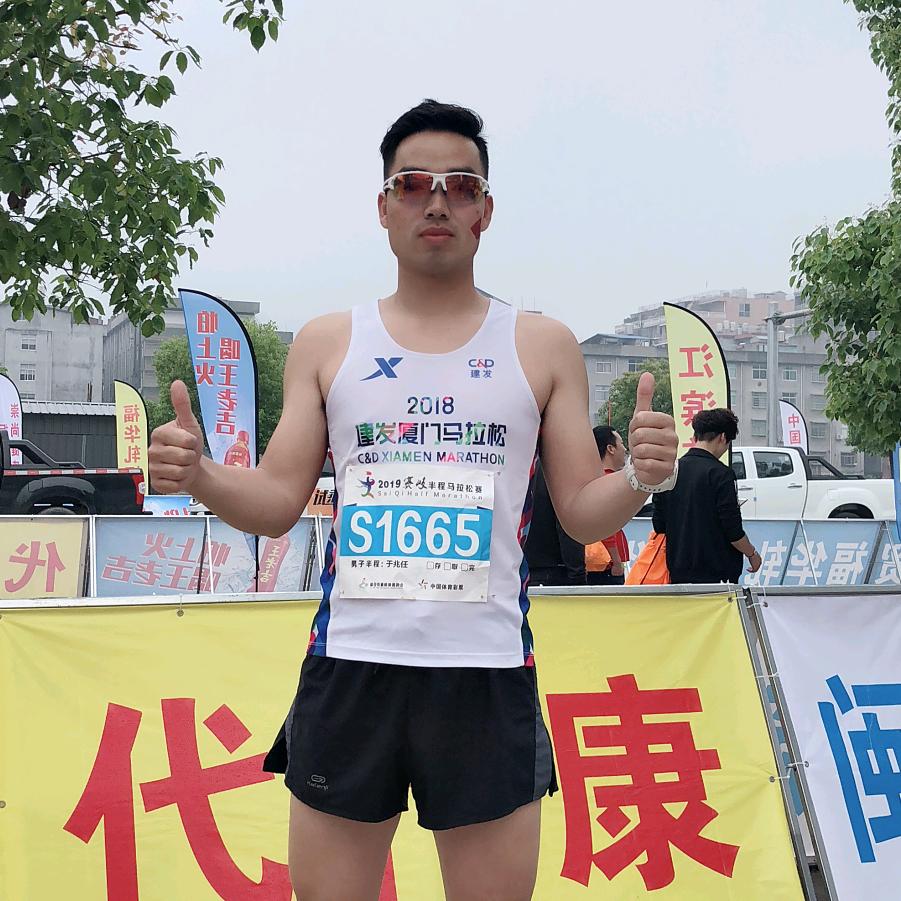 小于吖