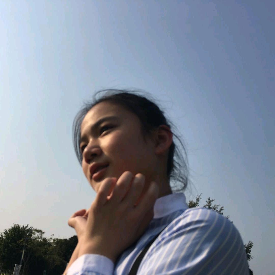 雨中玫瑰🌹