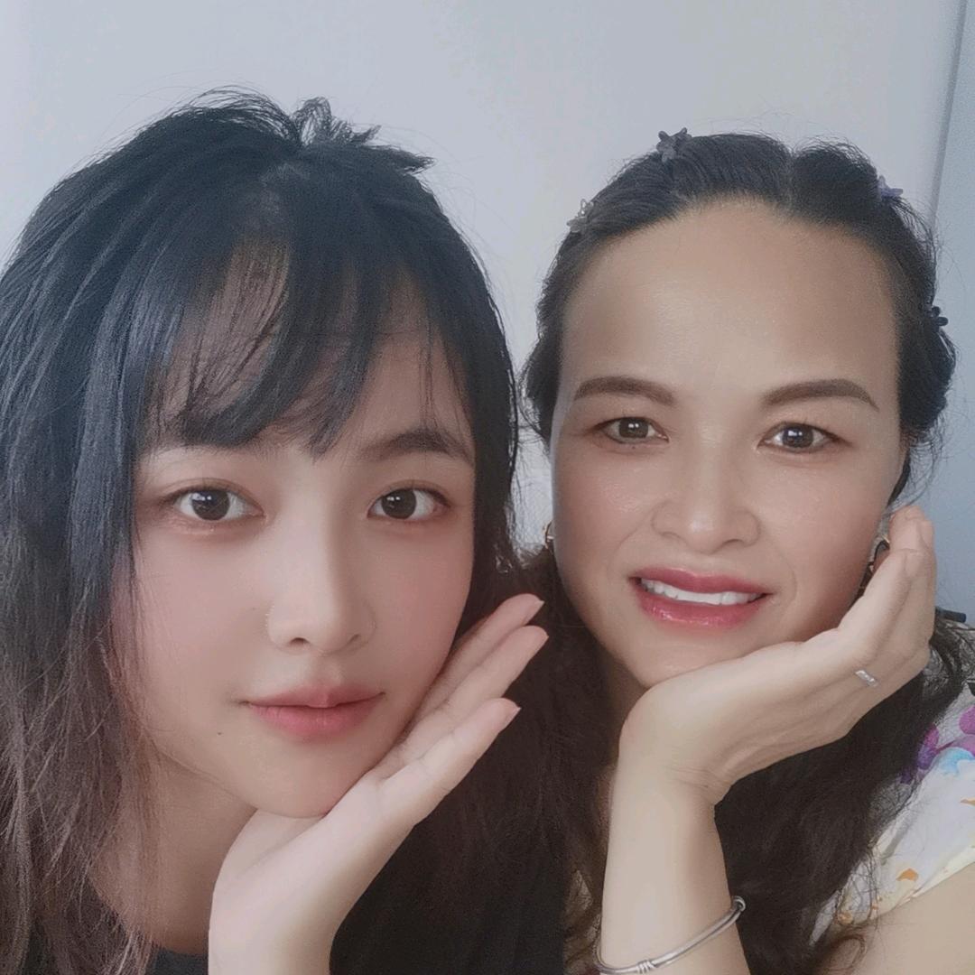 粲然一笑许