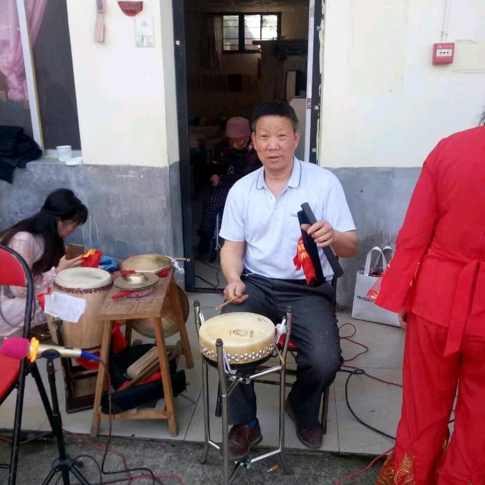 戏剧打鼓