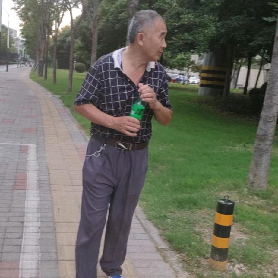 超级外卖哥顾思烨头像