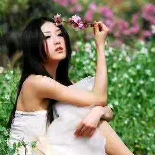 莉莉：
