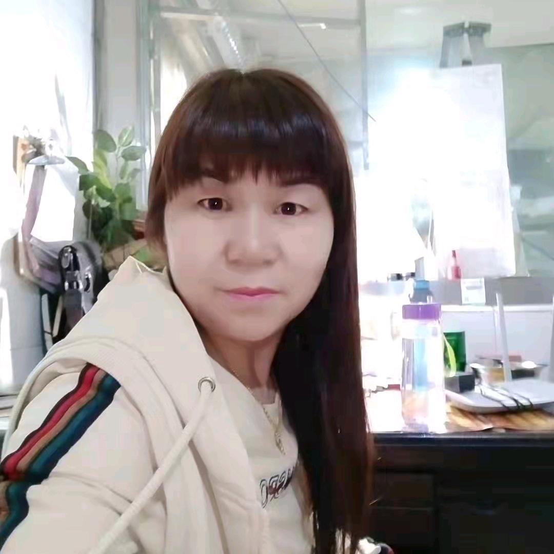 青青: