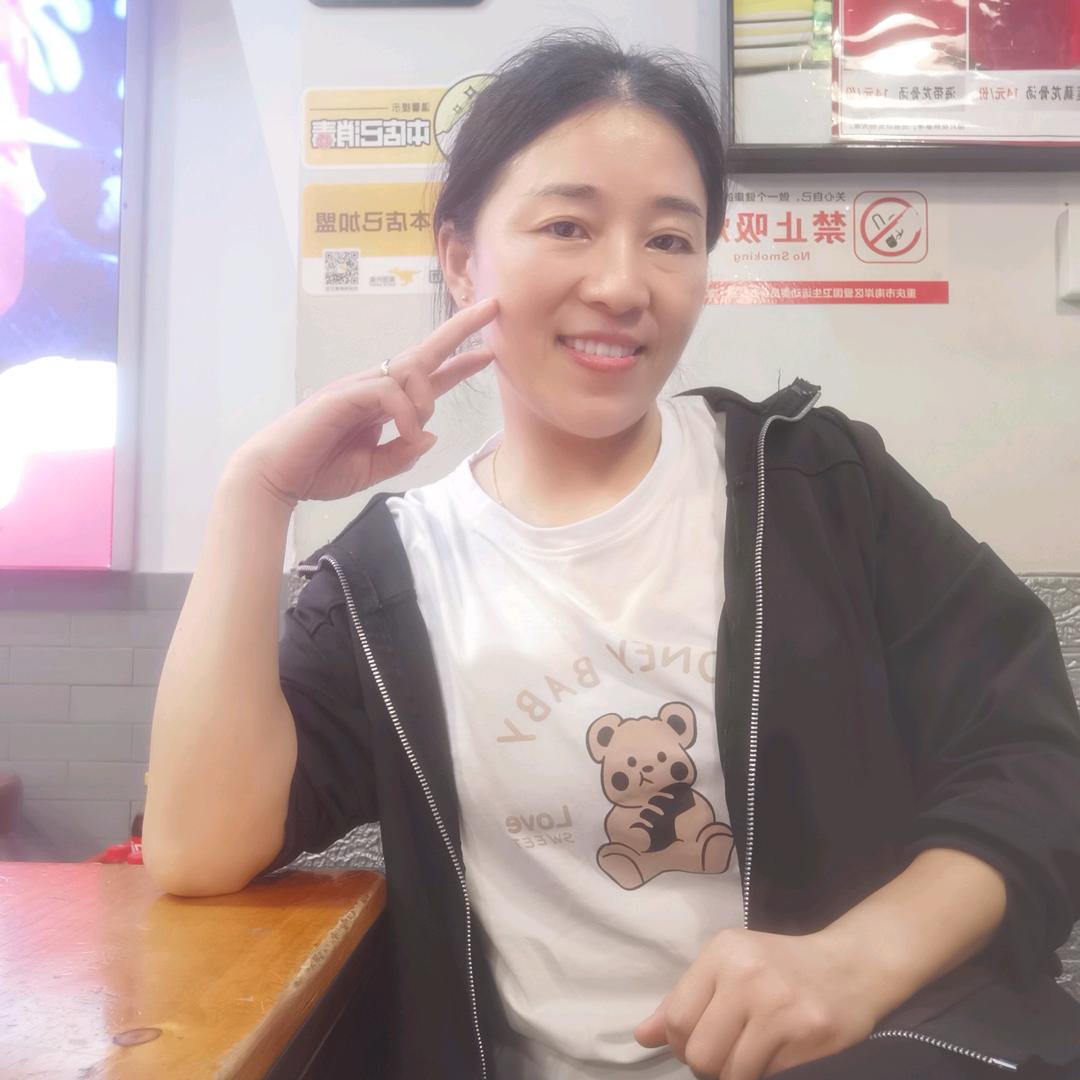 系围裙的灵灵姐