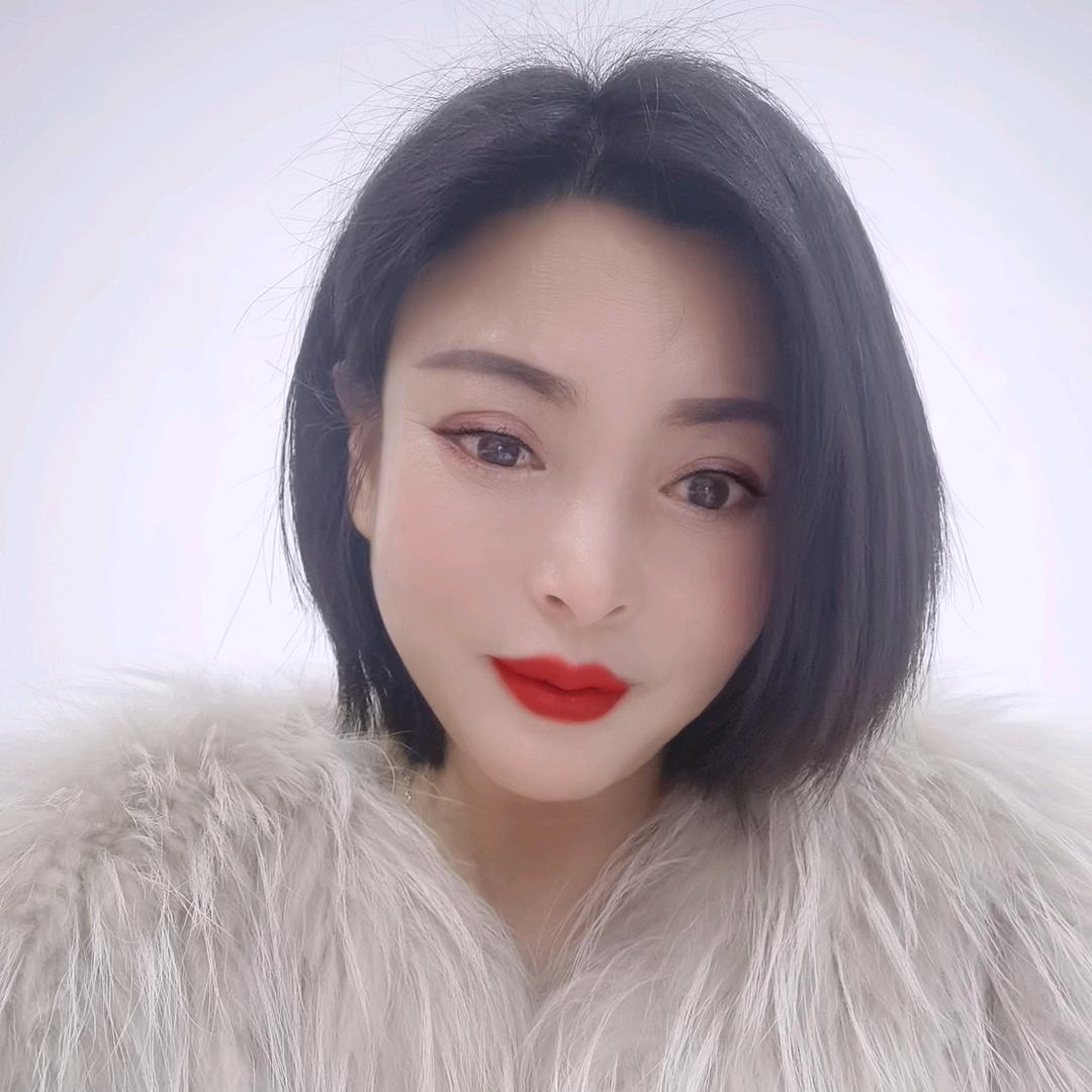 罗月