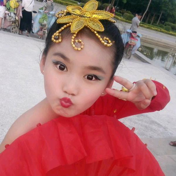 商丘夫妻《铺砖》