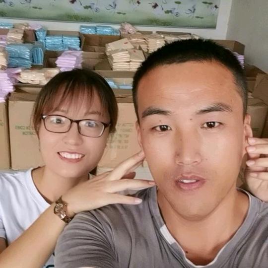 军哥夫妇