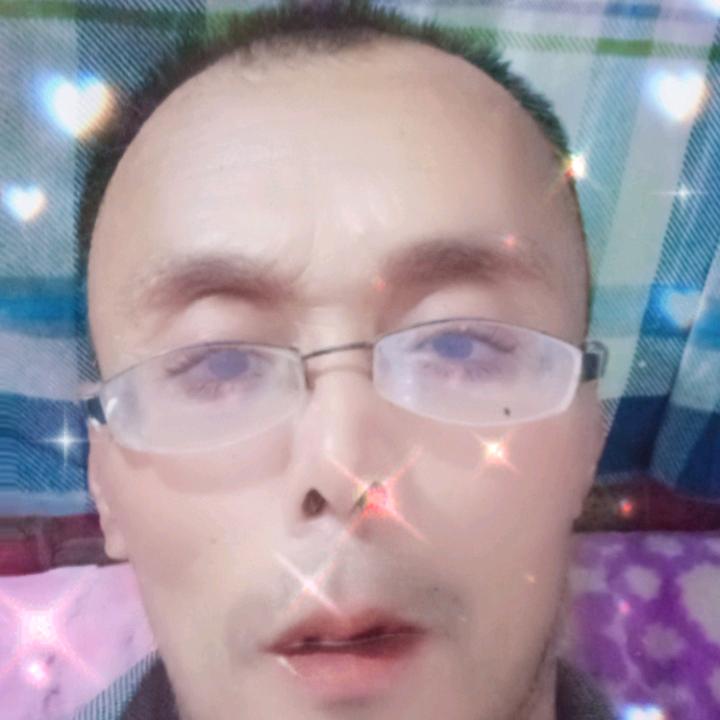 金色莓缘草莓家庭农场