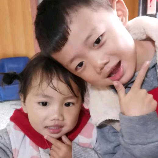 你笑的像花一样